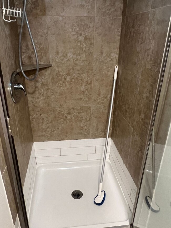 Building Photo - Ventura 3+2 condo in Woodbridge Park Community