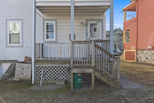 Building Photo - 5 Quincy St