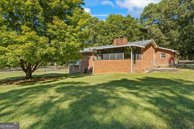 Building Photo - 3929 Lenora Church Rd