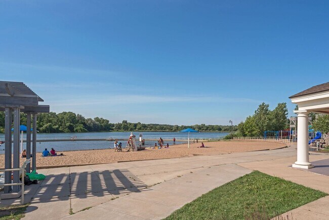 Building Photo - 238 N Irving Ave