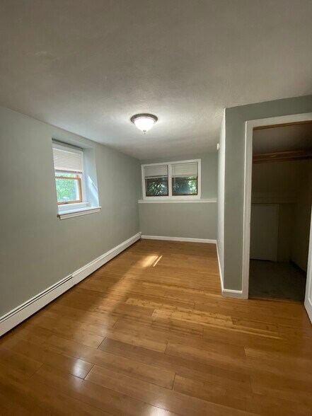 Building Photo - 21 Weymouth Ave