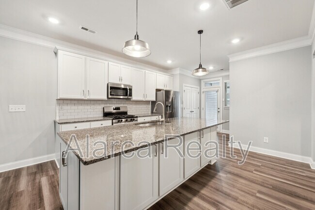 Building Photo - 113 Synandra Dr