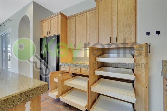 Building Photo - 9448 Syrah Ct