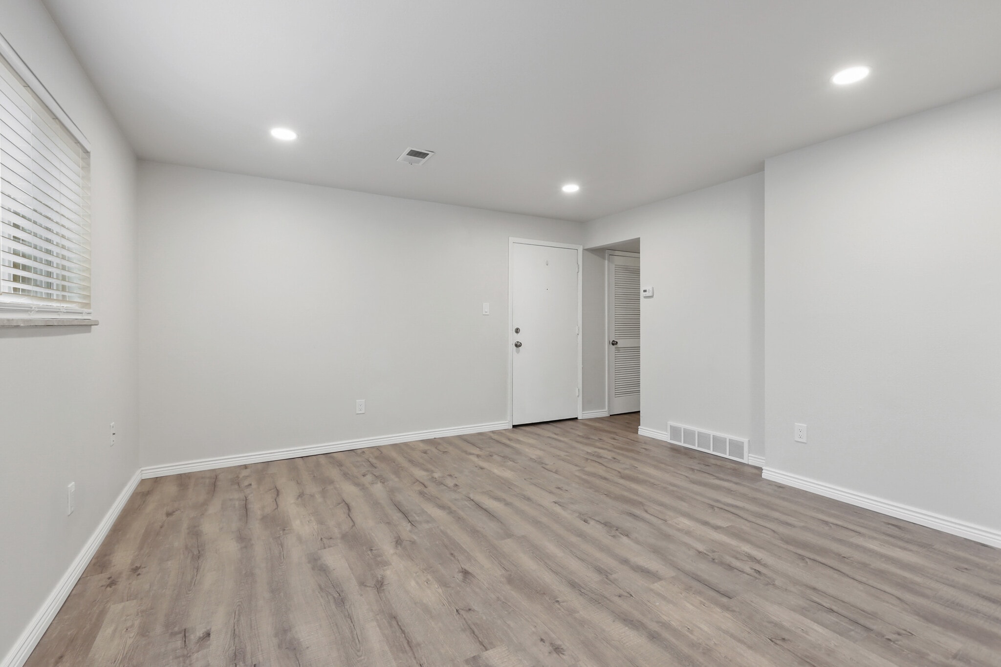 Building Photo - 1615 Jay St