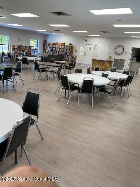 Building Photo - 9045 South Dr