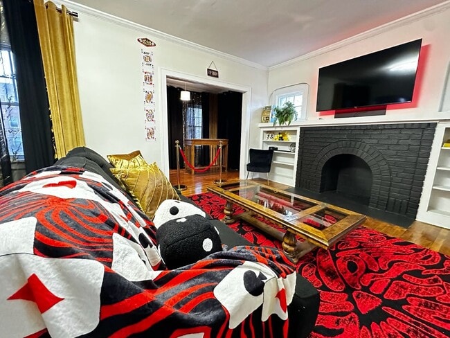 Building Photo - Charming Cleveland Heights Home in Prime Location