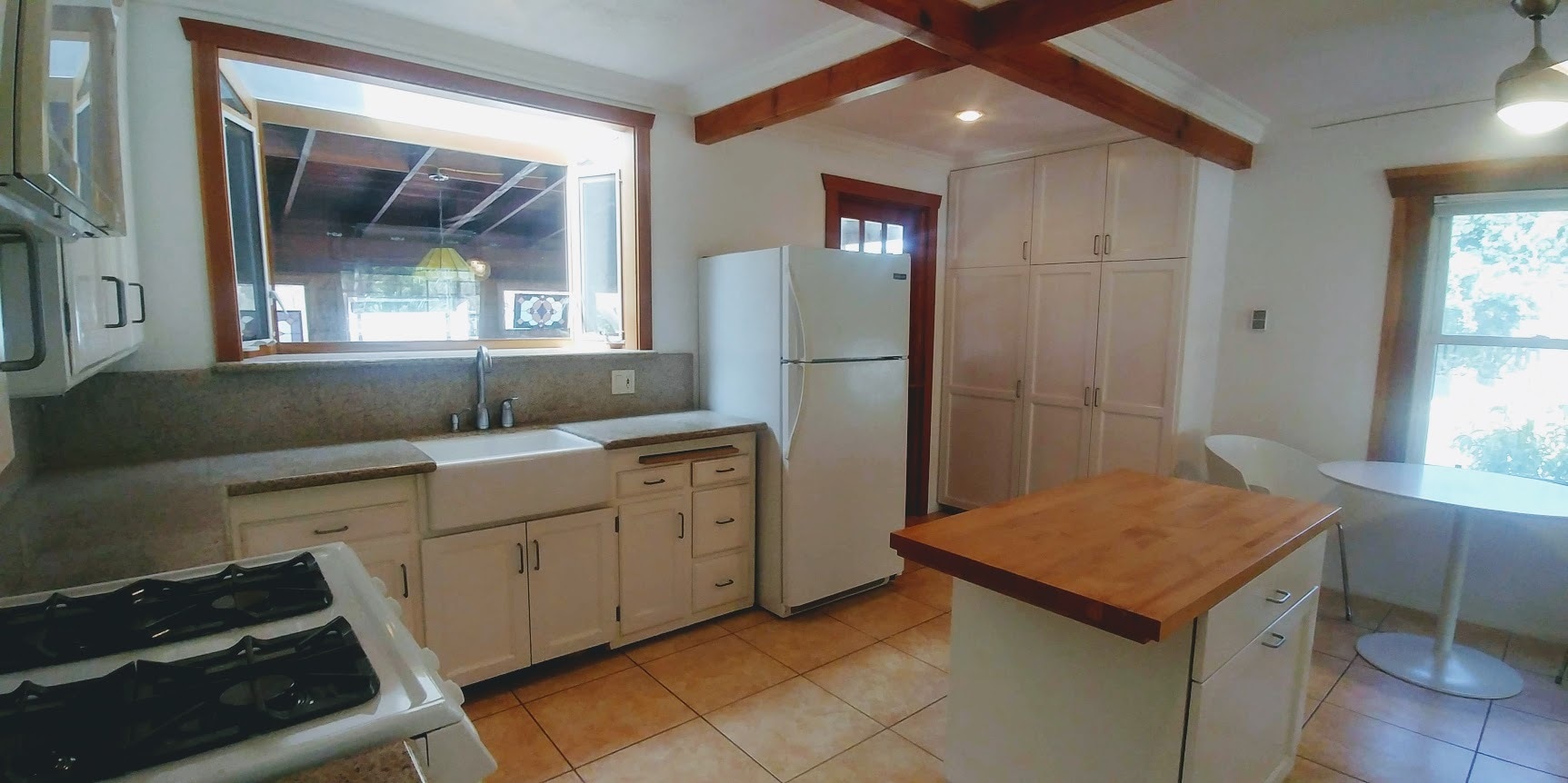 Building Photo - 3555 Colonial Ave