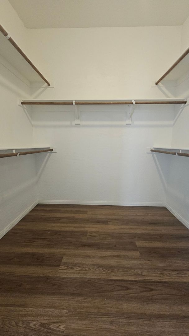 Building Photo - Spacious 4 Bedroom Home with Open Layout & Stunning Backyard