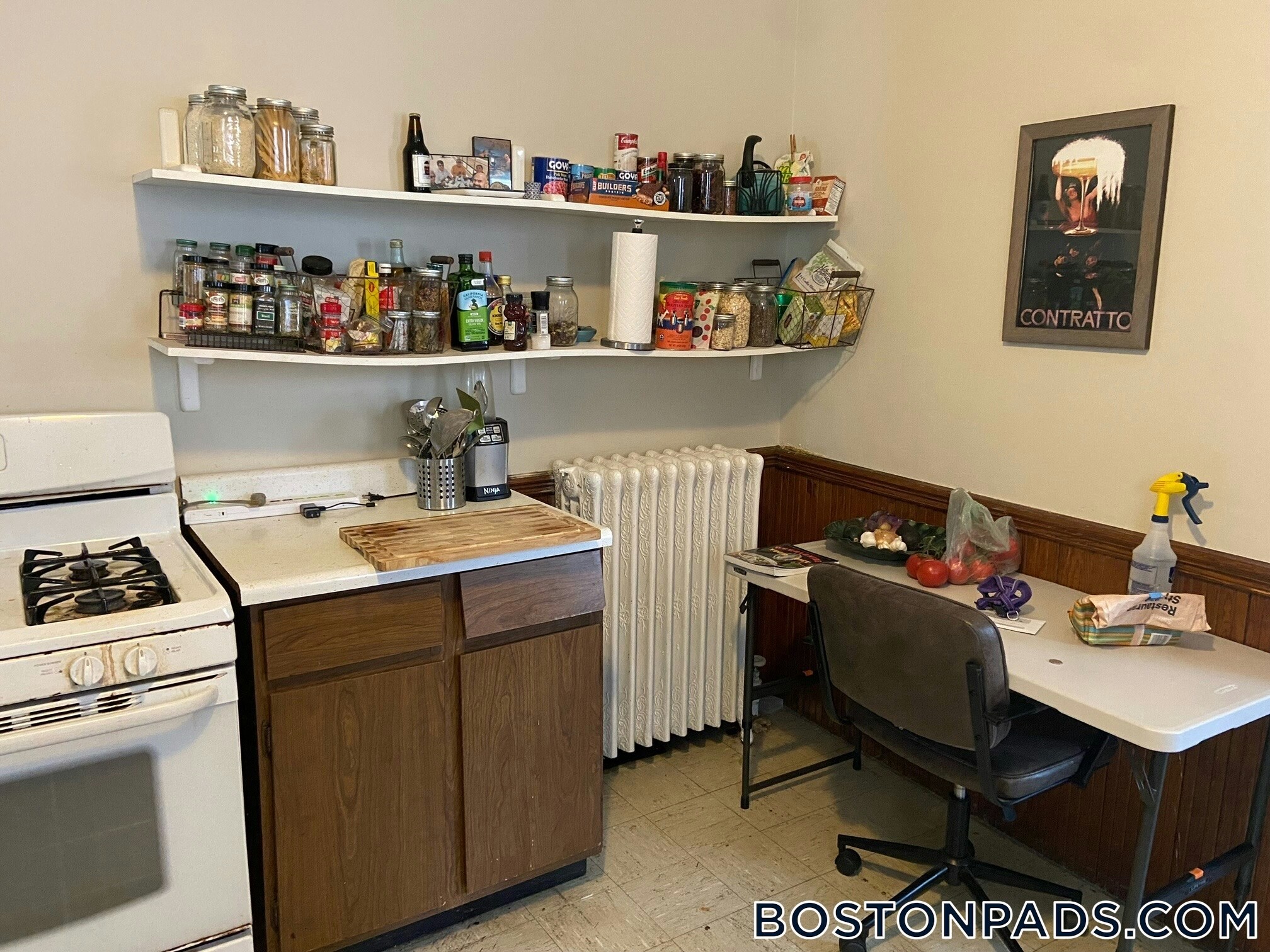 Building Photo - 225 Walnut Ave