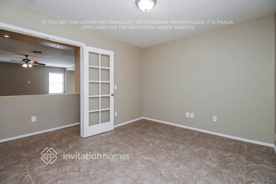 Building Photo - 3021 W Running Deer Trl