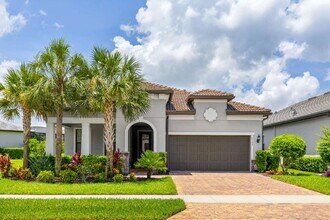 Building Photo - SALT WATER POOL AND SPA home in Greyhawk a...