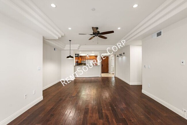 Building Photo - 12044 Hoffman St