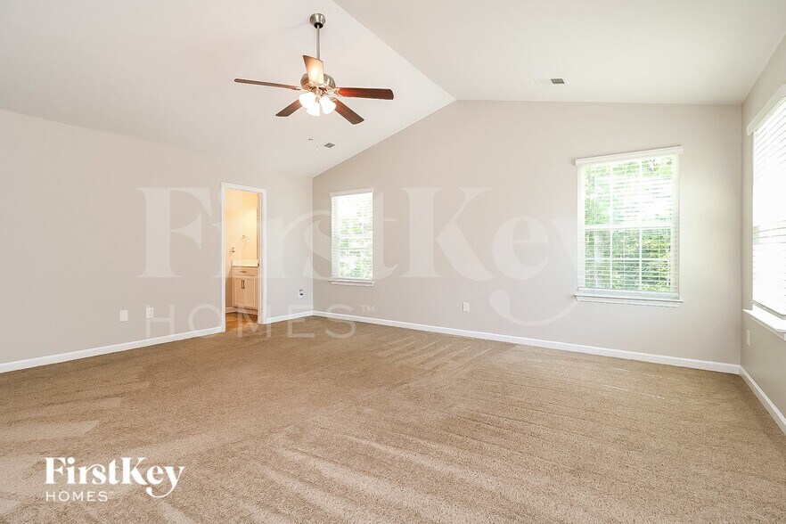 Building Photo - 310 Sawyer Ln