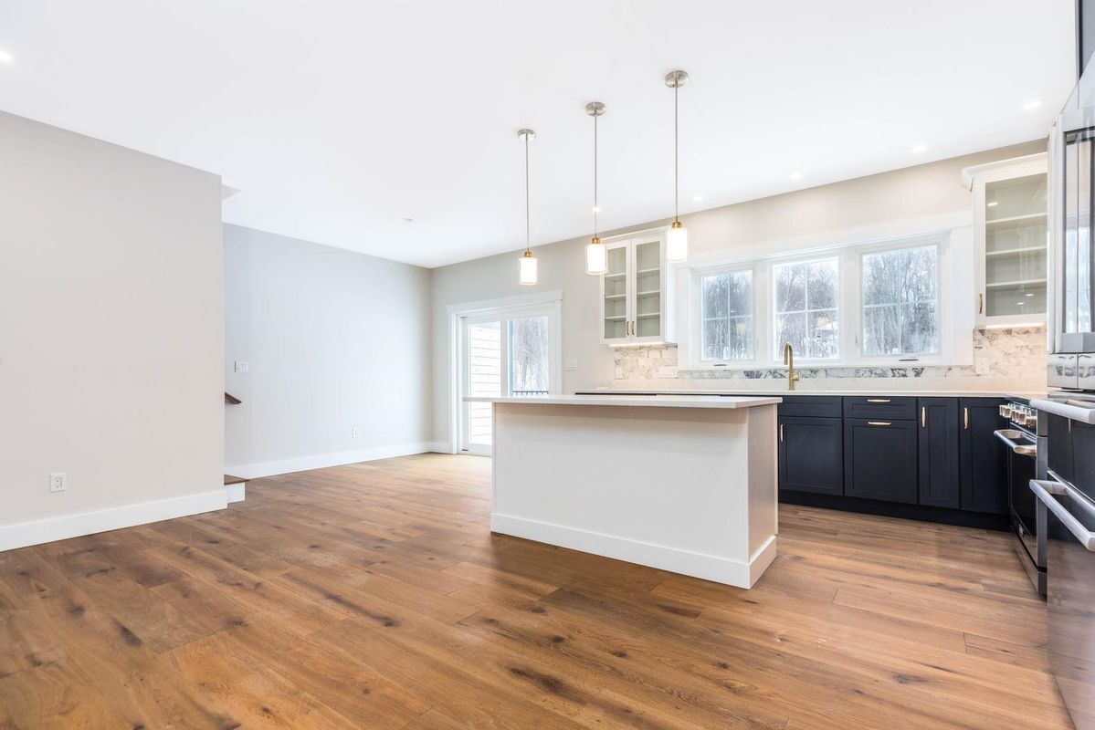 Building Photo - 539 Portsmouth