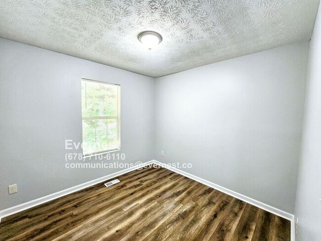 Building Photo - 736 Ashley Ln