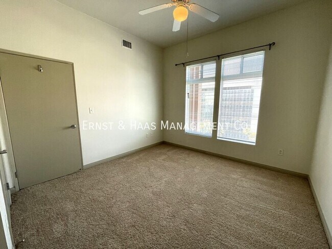 Building Photo - 488 E Ocean Blvd