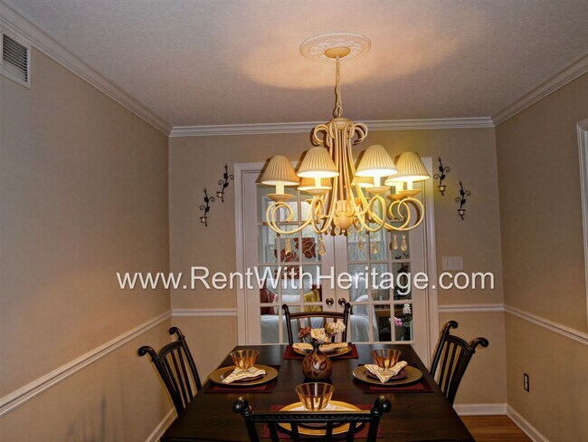 Building Photo - WOW!!!.....GORGEOUS 4Bd / 3Ba / UPGRADES GALLORE/ SWIM / TENNIS COMMUNITY