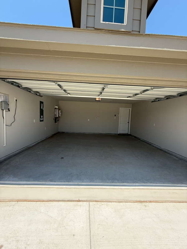Building Photo - 1628 Alberque Dr