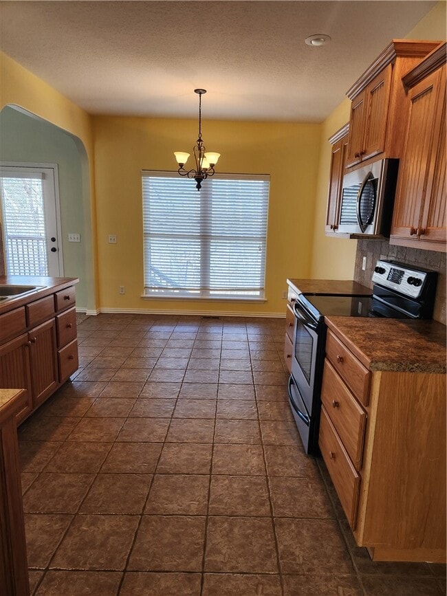 Building Photo - 4 Upwell Ln