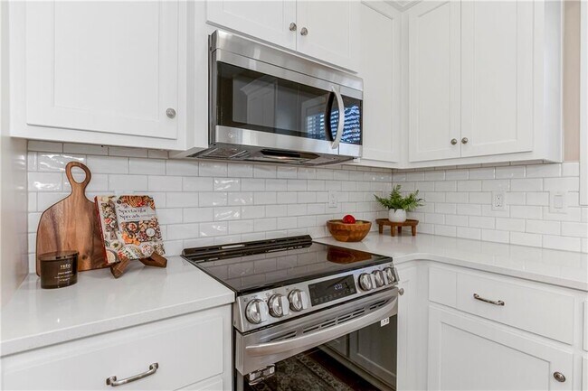 Building Photo - 11010 W 55th Ter