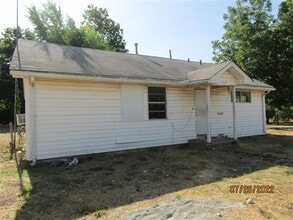 Building Photo - 708 N 6th St