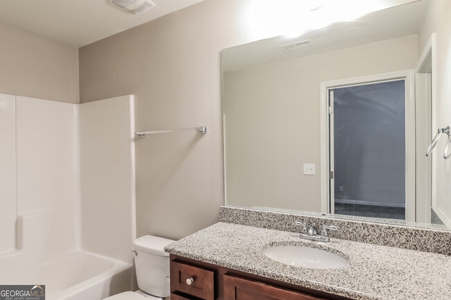 Building Photo - 1603 Iris Walk