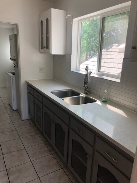 Building Photo - 3268 Fay Ave