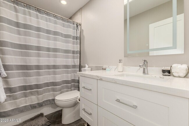 Building Photo - 5137 N 79th Pl