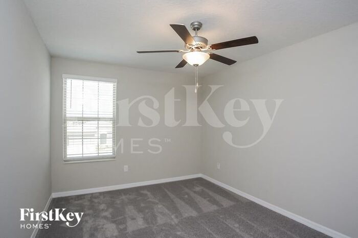Building Photo - 6128 Tremeza Pl