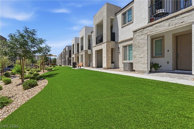 Building Photo - 6126 Garden Oasis St