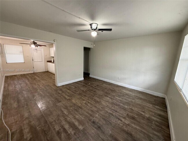 Building Photo - 1413 NW 3rd St