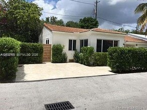 Building Photo - 3 Farrey Ln