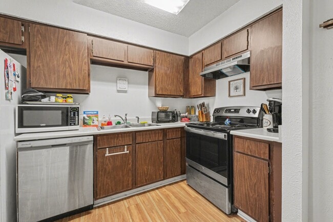 Building Photo - 5300 Keller Springs Rd