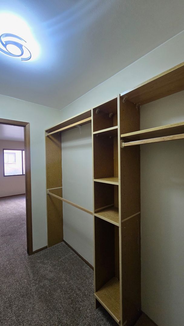 Building Photo - 2 Bedroom 1.5 Bath - Brand new renovations