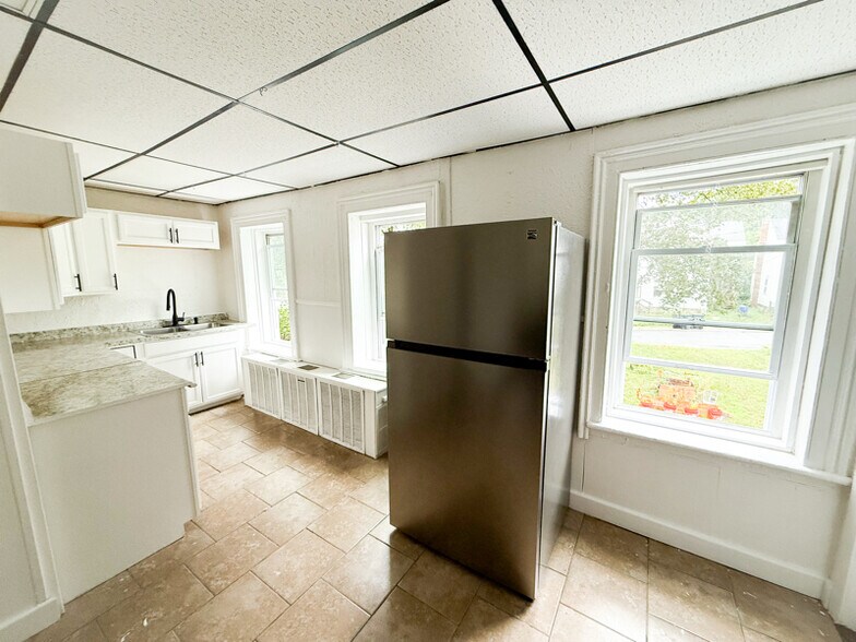 Building Photo - 12 Vandenburgh Ave