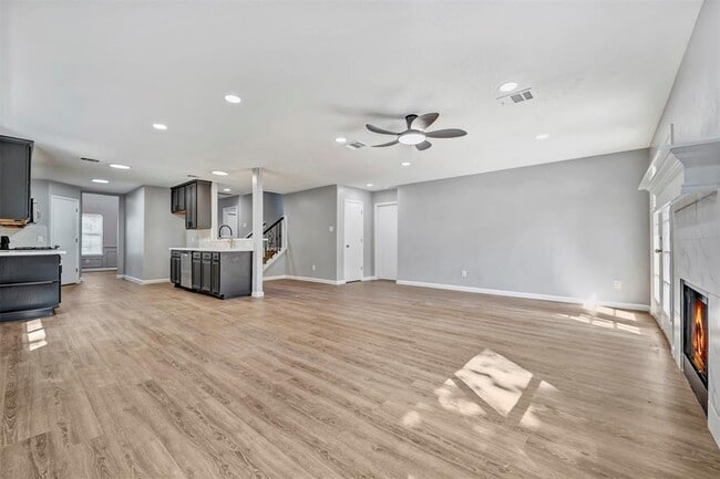 Building Photo - 22250 Queenbury Hills Dr