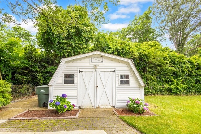 Building Photo - 3 Bed 2.5 Bath Home for rent in Norfolk