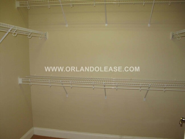 Building Photo - Spacious 4 Bed / 3.5 Bath Home in Gated Toscana