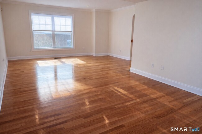 Building Photo - 1707 Summer St