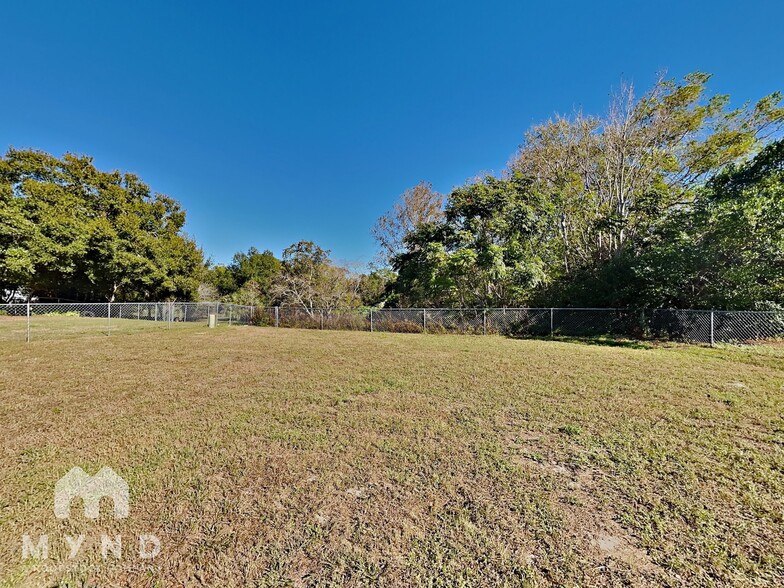 Building Photo - 13014 Woodward Dr