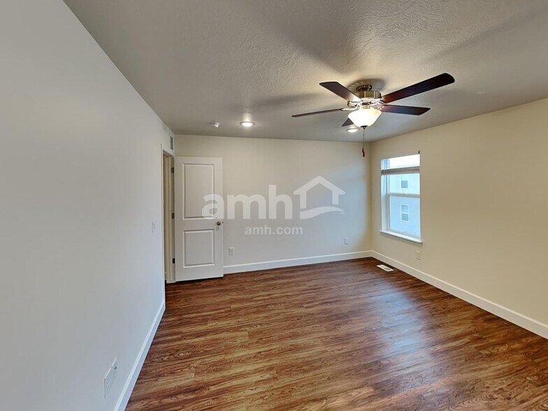 Building Photo - 2321 Buckskin Way