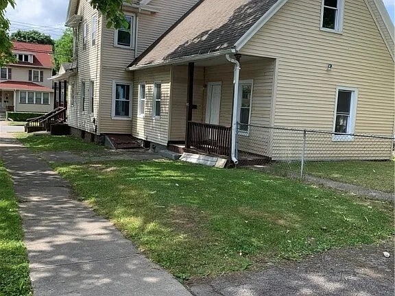 Building Photo - 544 Emerson St