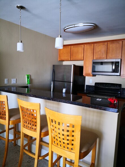 Building Photo - 10982 Roebling Ave