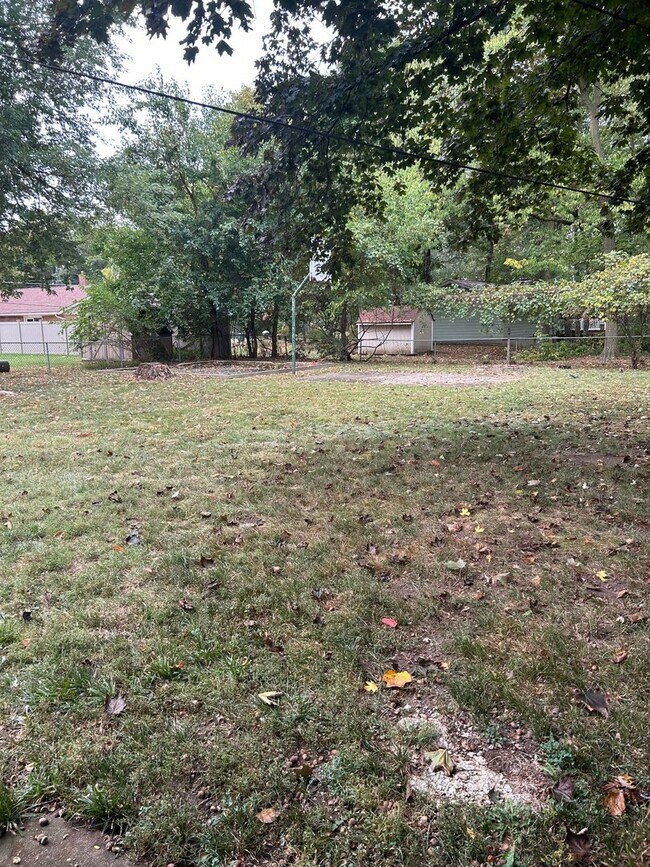 Building Photo - 3710 Hickory Ln