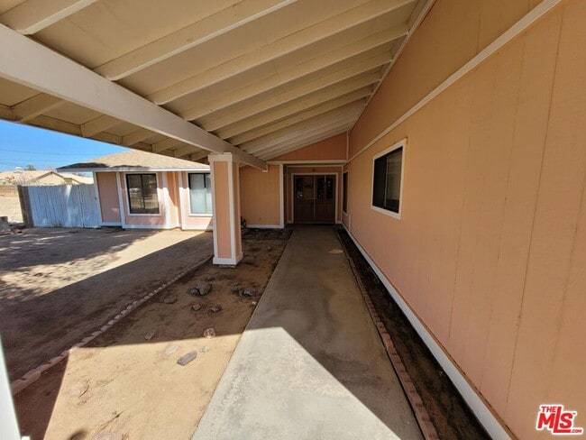 Building Photo - 9825 Sally Ave