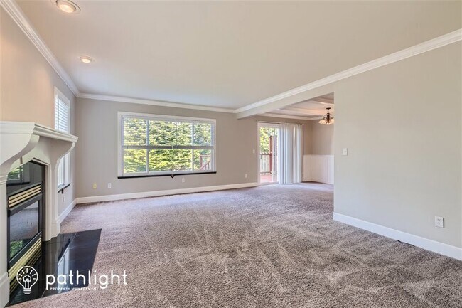 Building Photo - 3420 91 Street SE