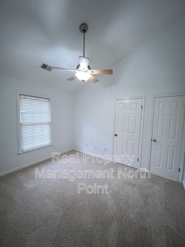 Building Photo - 889 Crew St SW