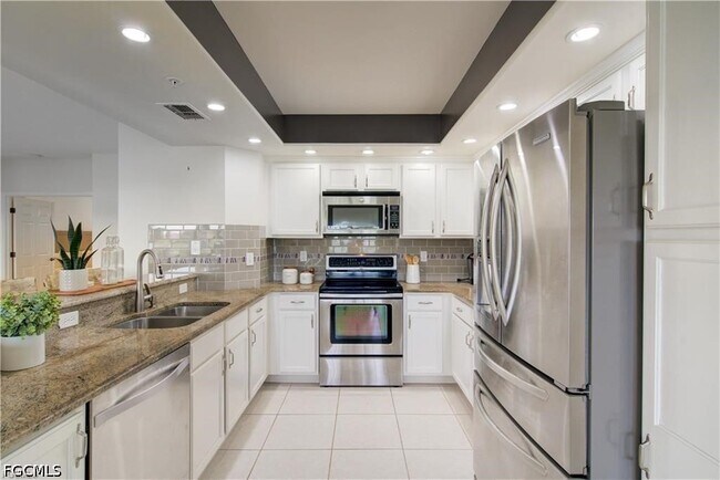 Building Photo - 28044 Cavendish Ct