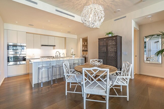 Building Photo - Park Lane 2803