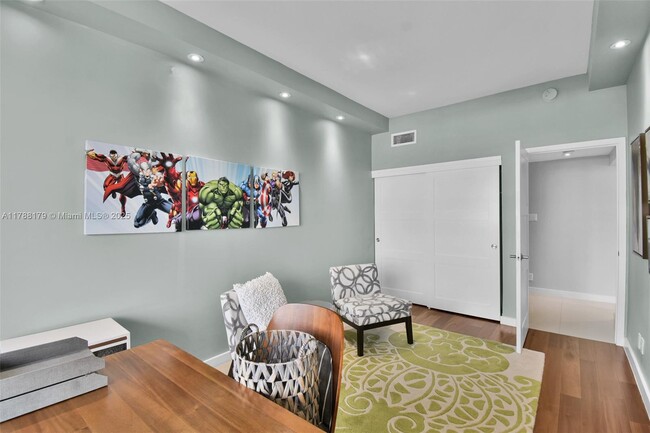 Building Photo - 9225 Collins Ave
